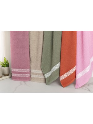 Toalha Banho Royale 120x60cm 170g Rosa Tutti Frutti Leve, Macia e de Secagem Rápida